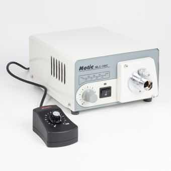 MLC150 : Illuminateur à fibre optique
