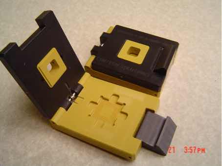 SOKBGA : Socket de tests pour boitier BGA