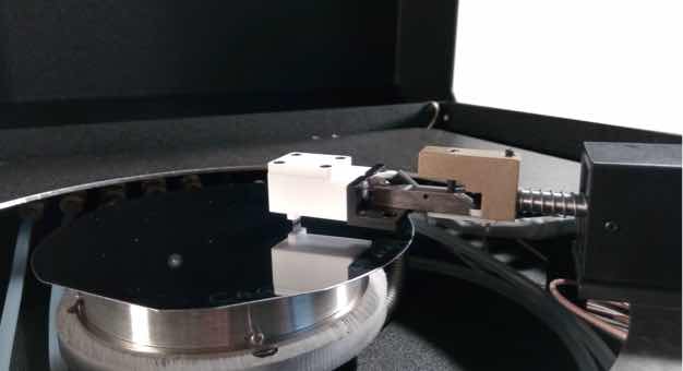 D3 : Dark box with platen