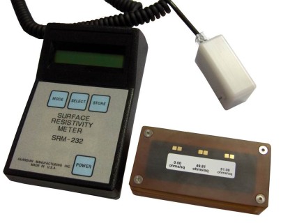 SRM232 : Hand-held 4 point probe system